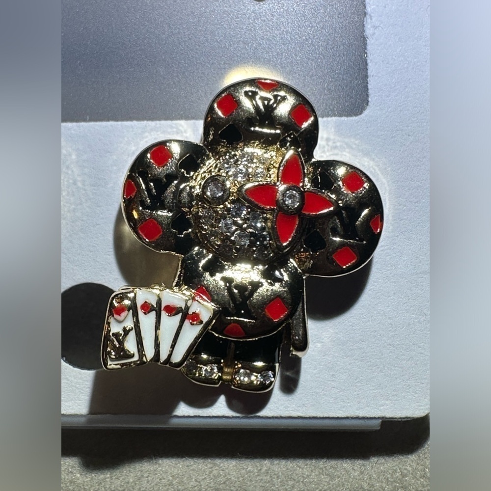 14K Gold Poker Player Cards Flower Doll Clover Pavé Iced Out Bling Stud Earring - Picture 3 of 11